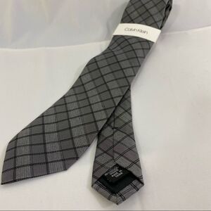 Calvin Klein Gray and Black Diamond Pattern Tie
